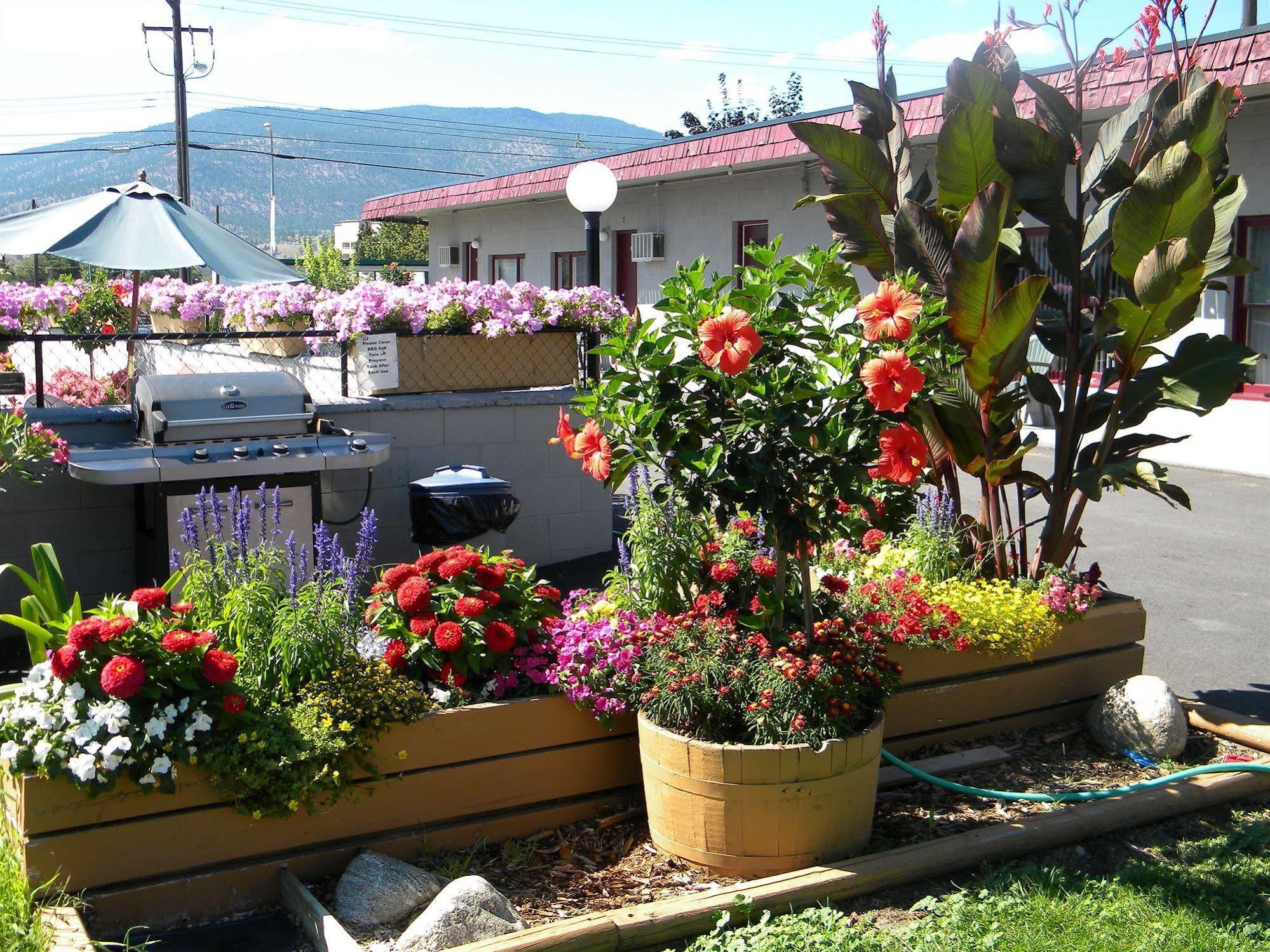 Apple Tree Inn Penticton Exterior foto