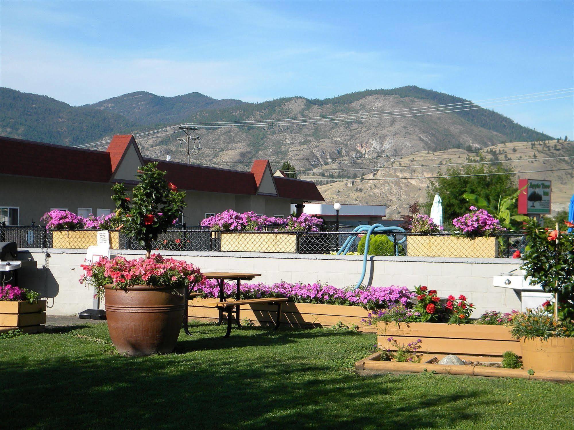 Apple Tree Inn Penticton Exterior foto